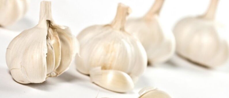 Garlic is a product for men's health that increases strength