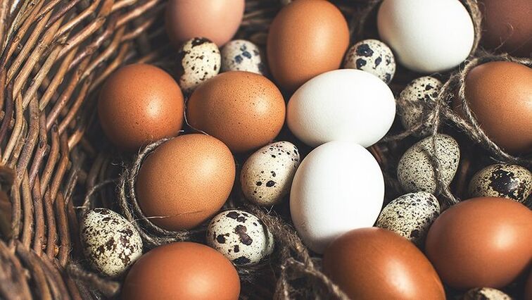 Quail and chicken eggs should be added to a man's diet to maintain strength. 